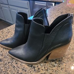 Vince Camuto Gietta booties